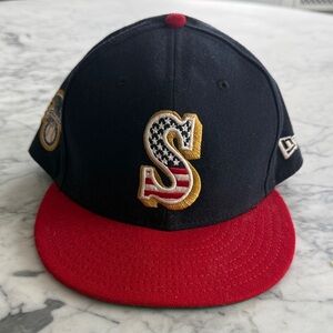 Seattle Mariners Patriotic Baseball Cap with Red Brim